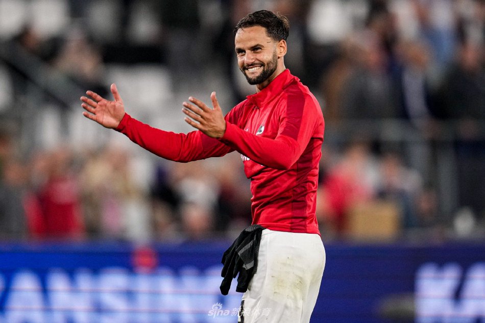 个重量级俱 个重量级俱